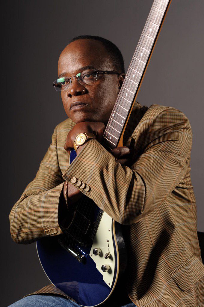 Belmiro Carlos, autor de "Phrases mestiças", o álbum de instrumentais a ser lançado em Paris, em Janeiro. (Foto: Maridée Cervantes)
