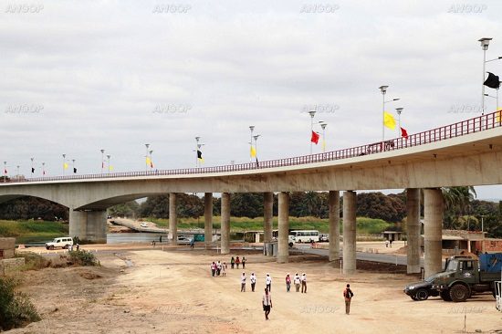 Pontes Novas (D.R)