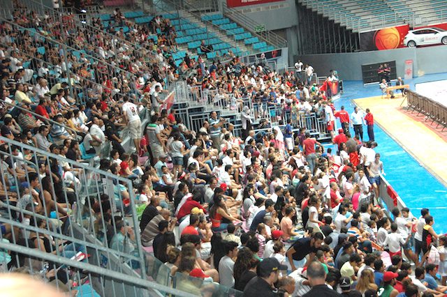 Claques: público tunisino esteve ao lado da selecção nigeriana, pela sua eficácia competitiva. (Foto: Portal de Angola)