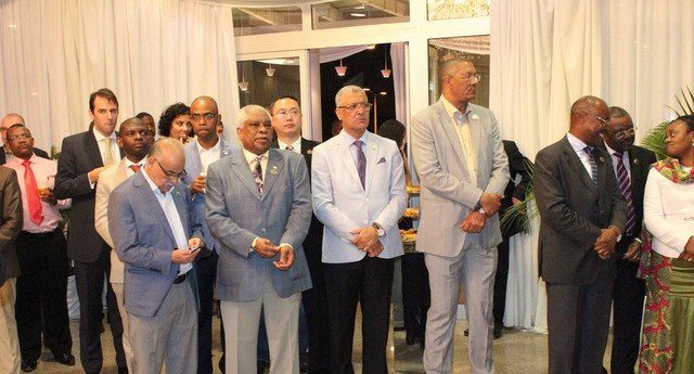 Presentes na cerimómia com os Paralímpicos (Foto: Cedida a Angop)