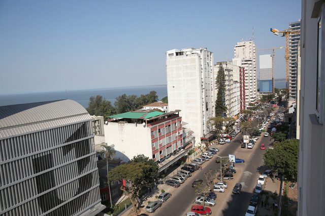 UMA ARTÉRIA DA CIDADE DE MAPUTO, EM MOÇAMBIQUE (Foto: Angop)