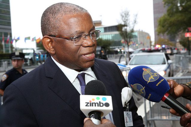 MINISTRO DAS RELAÇÕES EXTERIORES GEORGES CHIKOTI, QUANDO FALAVA À IMPRENSA EM NOVA IORQUE (Foto: Pedro Parente)