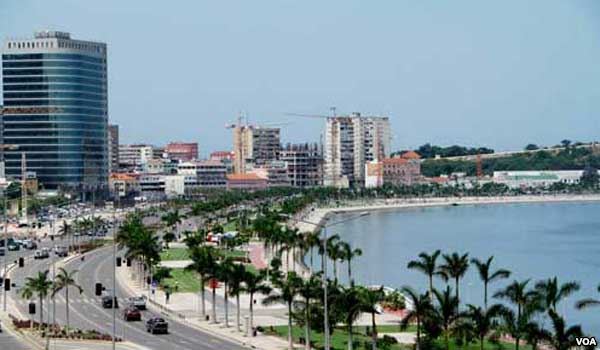 Av Marginal de Luanda (VOA)