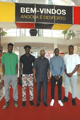 Muandumba e meninos do basquete-DSC_1725-cópia