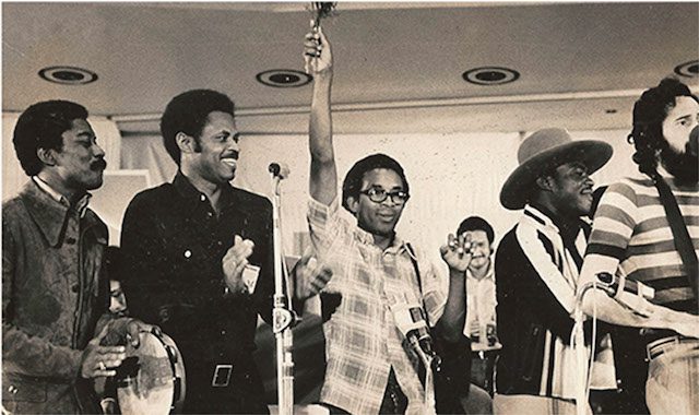 Da esq- Kituxi, Marito, Adolfo Coelho, Gino (lá atrás) e Tony do Fumo (de chapeu), numa actividade em Itália (Foto: D.R.)