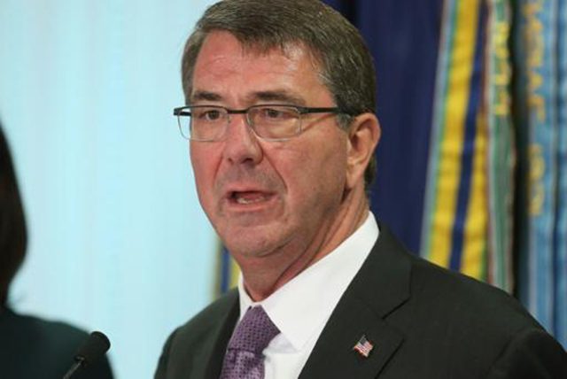 O secretário americano de Defesa, Ashton Carter, em Arlington, no dia 21 de setembro de 2015 (Foto: Chip Somodevilla/GETTY IMAGES NORTH AMERICA/AFP)