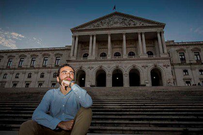 Manuel Mateus, 22 anos, licenciado em Biologia Celular e Molecular, é técnico de rastreio, Lisboa (D.R)