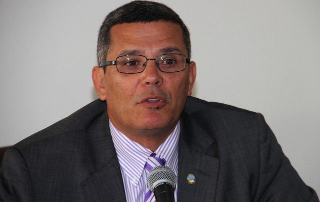 Namibe:governador Rui Falcao apela sociedade a colaborar na melhoria do saneamento da Cidade (Foto: Frederico Herculano)