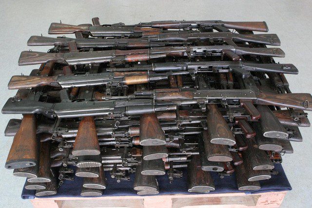 Desarmamento aos cidadãos em posse ilegal de armas (ANGOP)