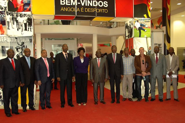 Os participantes da careimónia de apresentação da Federação Angolana do Desporto Escolar, na Galeria dos Desportos. (Foto: Portal de Angola)