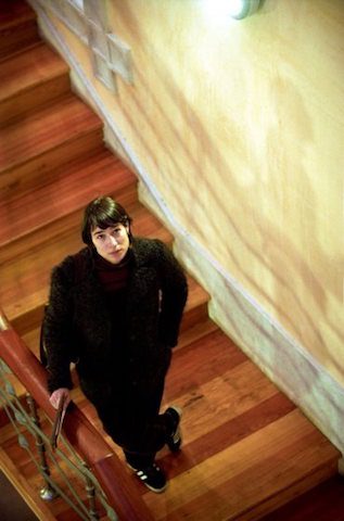 A realizadora Inês Oliveira fotografada em 2004 Foto: Luís Ramos)