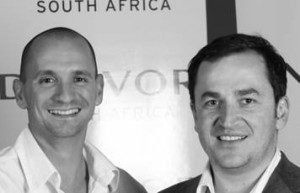 Fundação Inovação para África (AIF) nomeou o Dr. Nicolaas Duneas e Nuno Peres, da África do Sul, como os vencedores do Prémio Inovação para África (IPA) de 2014). (Foto: D.R.)