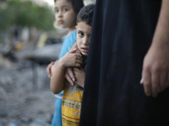 Ataques aéreos israelitas matam quatro crianças em praia de Gaza. (REUTERS/Mohammed Salem)