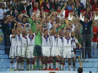 A seleção alemã tetracampeã do mundo no Maracanã, neste domingo (13). (REUTERS/Eddie Keogh)