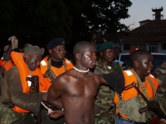 Detenção do capitão Pansau N'Tchama a 27 de Outubro 2012 (AFP PHOTO / STR)