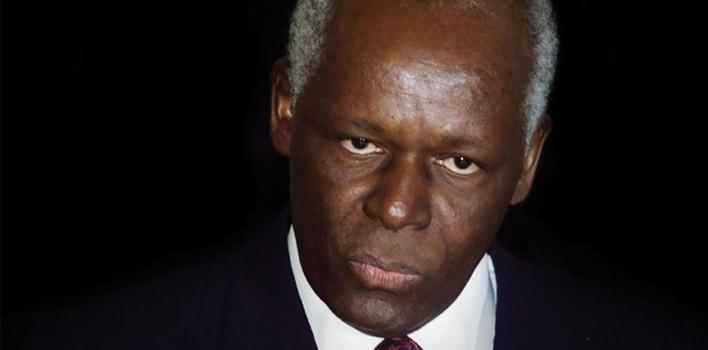 José Eduardo dos Santos (jornaldenegocios.pt/arquivo)