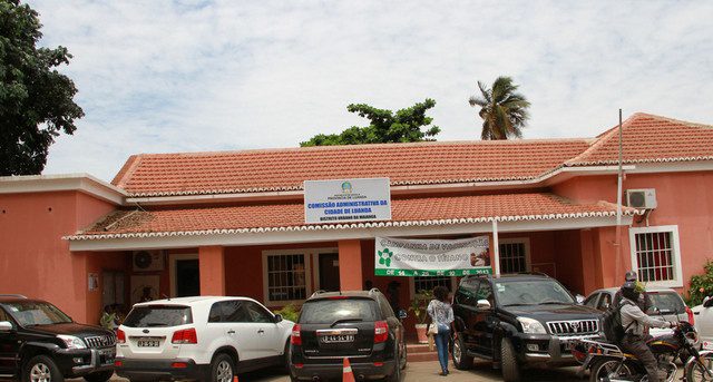 Edifício da administração da Maianga (Foto: F. Miudo)