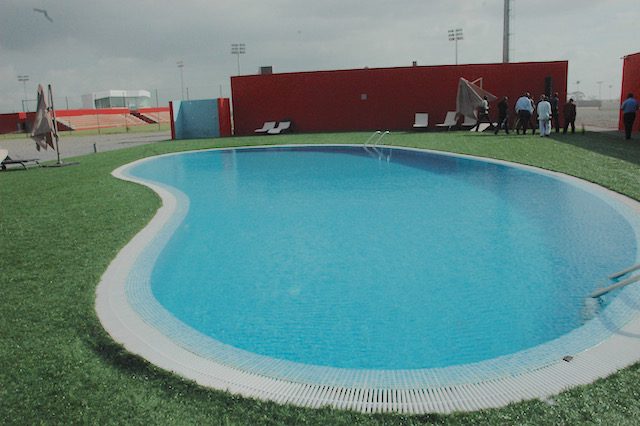 Piscina do Centro de Estágio do Sport Luanda e Benfica (Foto: Portal de Angola)
